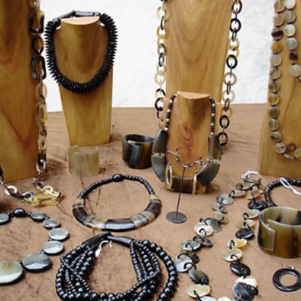 Bijoux en corne
