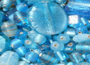 Perles artisanales en verre bleu